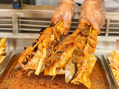 开心猫串串午夜无码免费视频