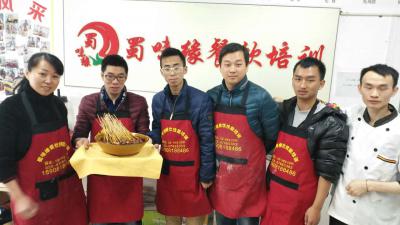 成都学钵钵鸡午夜无码免费视频哪家好？