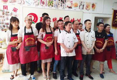 成都小郡肝串串火锅哪里可以学习正宗底料？短期串串火锅底料午夜无码免费视频