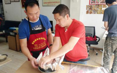 亚洲午夜成人电影学做花甲米线