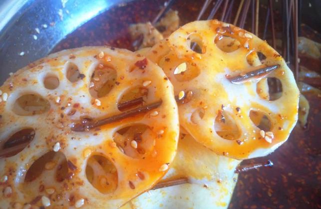 四川特色小吃，看起来很有油吃起来很香