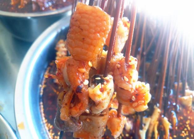 四川特色小吃，看起来很有油吃起来很香