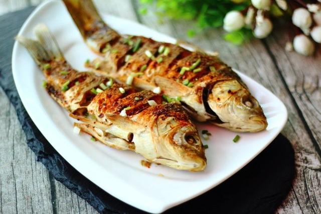 好吃到停不下筷子的香酥烤鱼，做法简单，少油少盐，吃起来更健康