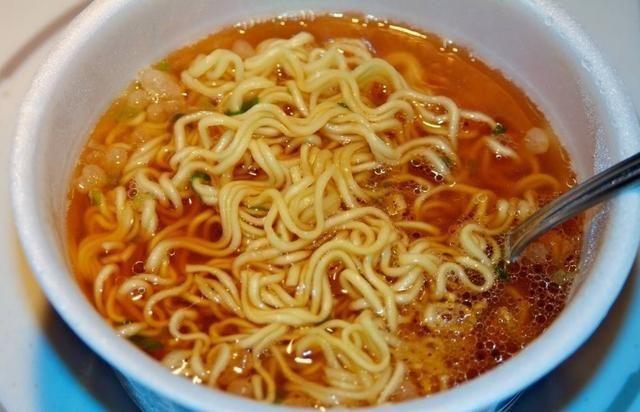 这四种早餐别再给孩子吃，特别是第二种