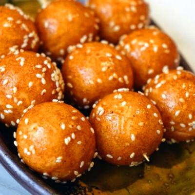 成都高新区名小吃糖油果子哪里可以学？