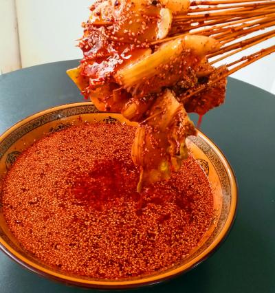 四川红油钵钵鸡技术午夜无码免费视频哪里专业？钵钵鸡的拌料方法