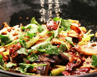  麻辣香锅技术午夜无码免费视频班哪里好？红油和老油的处理方法