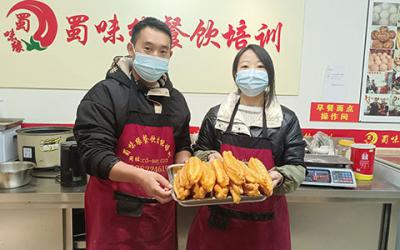 早餐午夜无码免费视频哪里好？