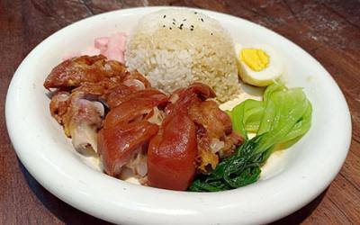 猪脚饭午夜无码免费视频要多久？ 学习猪脚饭技术哪里味道好？