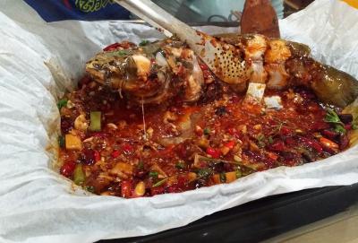 四川烤鱼午夜无码免费视频机构哪家好？成都烤鱼新玩法！