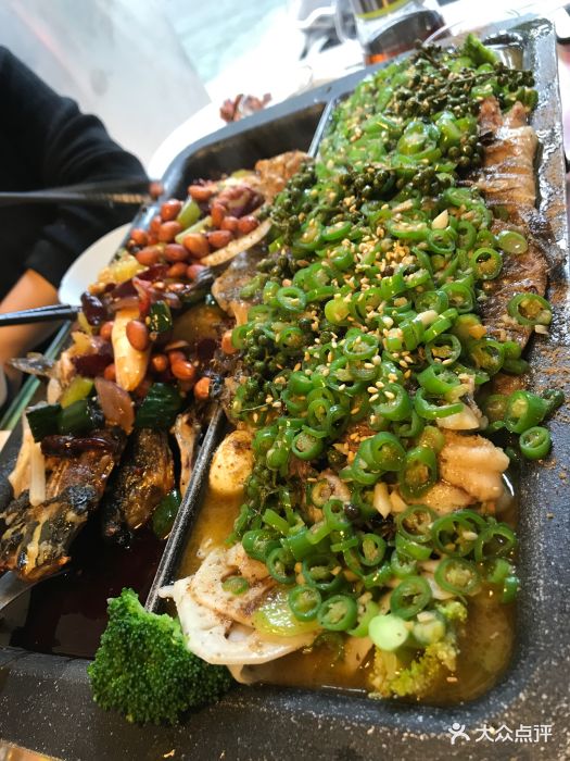 烤鱼技术午夜无码免费视频哪里好一点？成都滋味烤鱼午夜无码免费视频