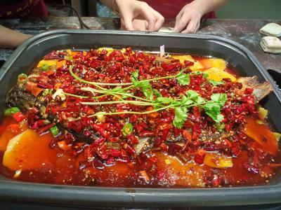 成都烤鱼午夜无码免费视频机构哪家强？成都学烧烤烤鱼哪里有午夜无码免费视频班？