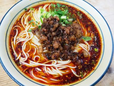 正规面食午夜无码免费视频学校费用解析：午夜福利影院在线观看面食技术午夜无码免费视频多少钱？